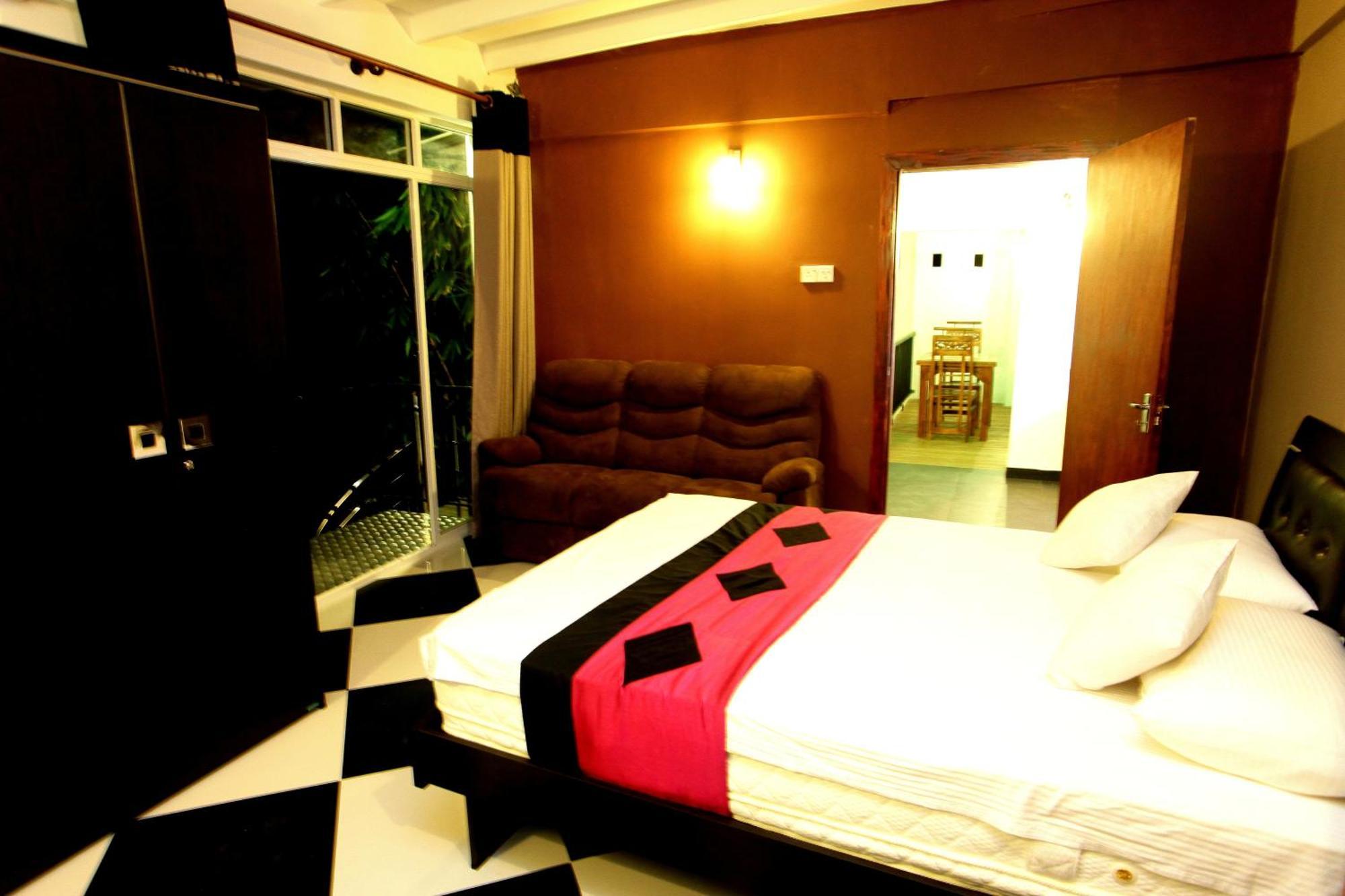 Oak Residencies Villa Kiribathgoda Room photo