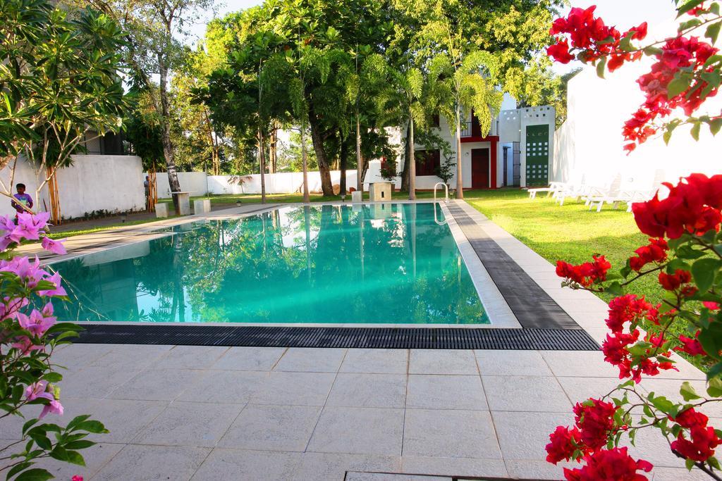 Oak Residencies Villa Kiribathgoda Exterior photo
